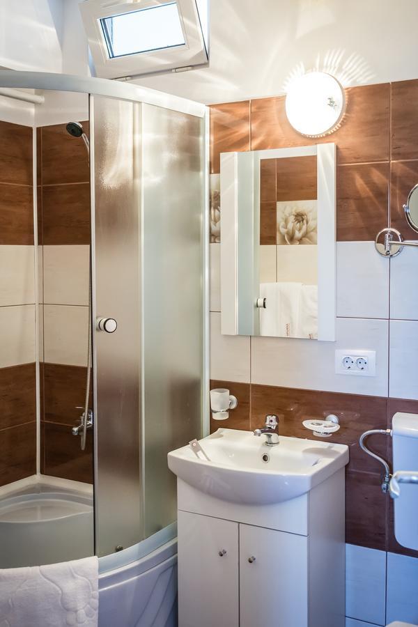 Cleopatra Residence Iasi Buitenkant foto