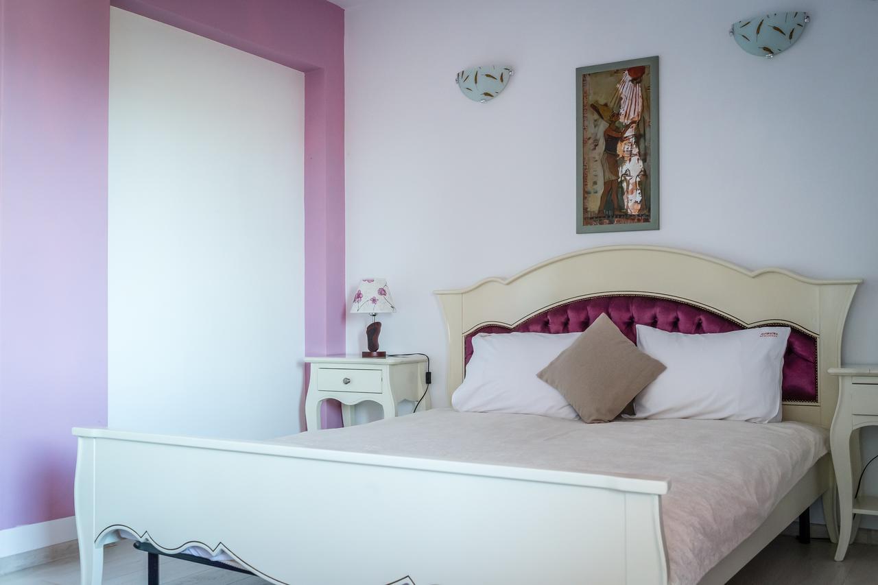 Cleopatra Residence Iasi Buitenkant foto